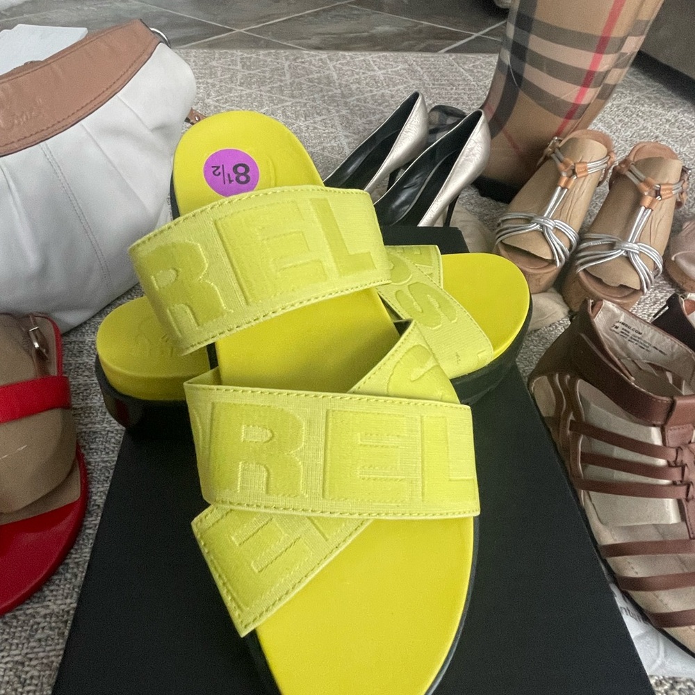 New SOREL Comfort Sandals women’s